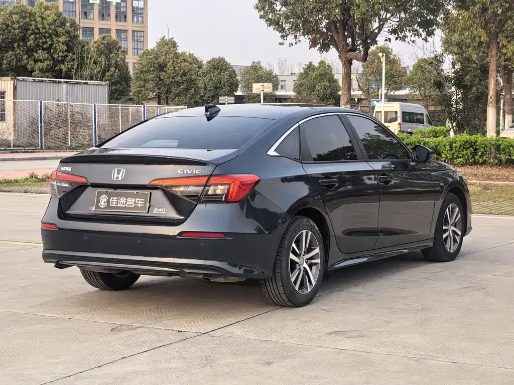 Honda Civic 2023 — фото 11