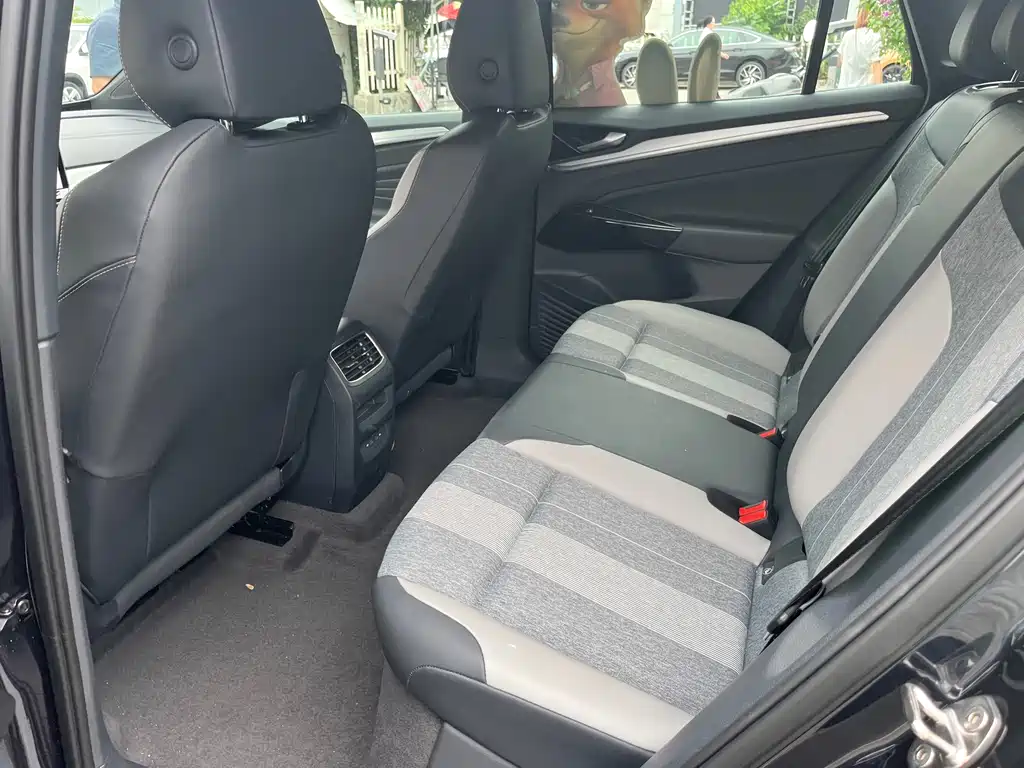 Volkswagen ID 4 CROZZ 2025