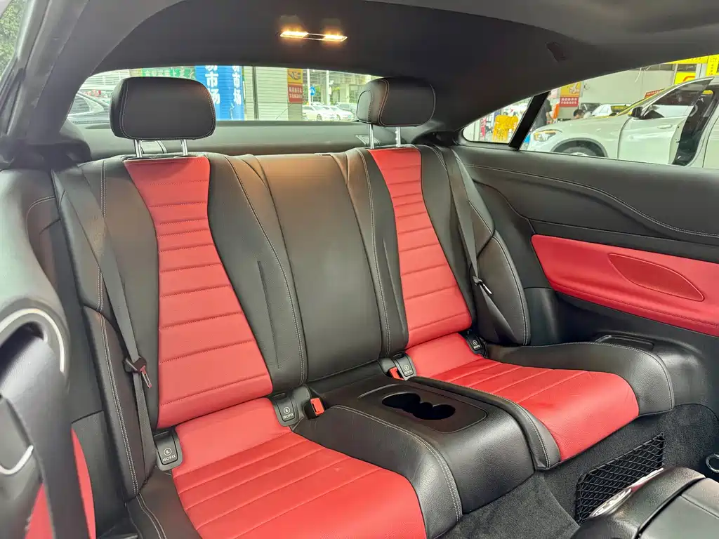 Mercedes-Benz E-Class 2018 — фото 13