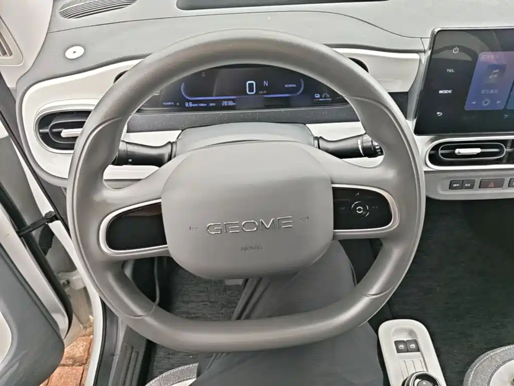 Geely Galaxy Panda 2025 — фото 11