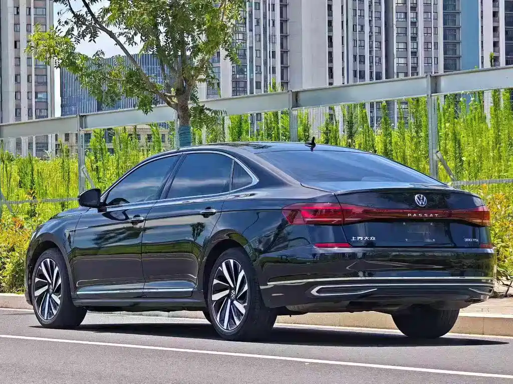 Volkswagen Passat 2025 — фото 8