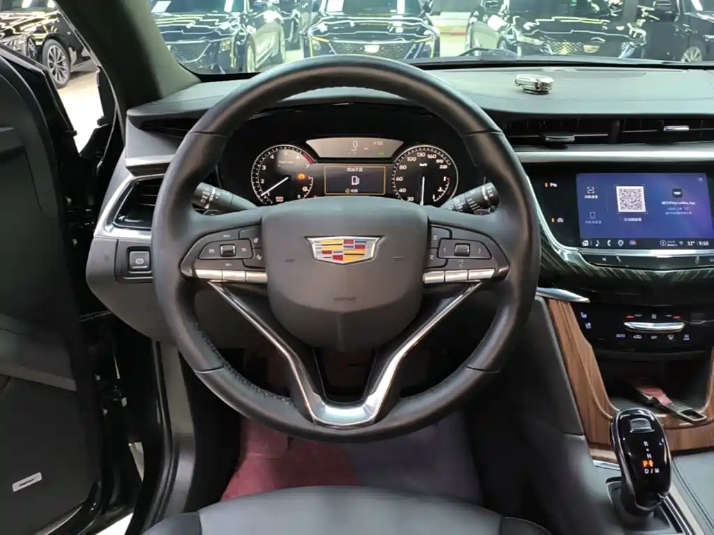 Cadillac XT6 2022 — фото 11
