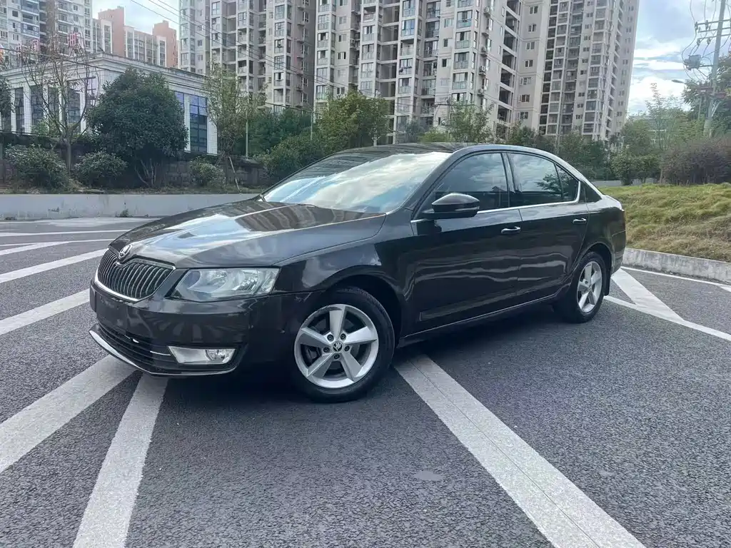 Skoda Octavia 2015 — фото 1