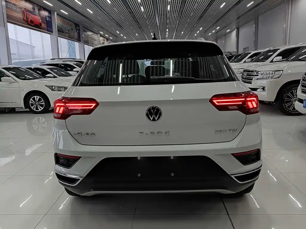 Volkswagen T-Roc 2023 — фото 5
