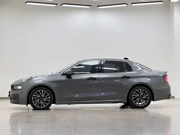 Lynk & Co 03 2022