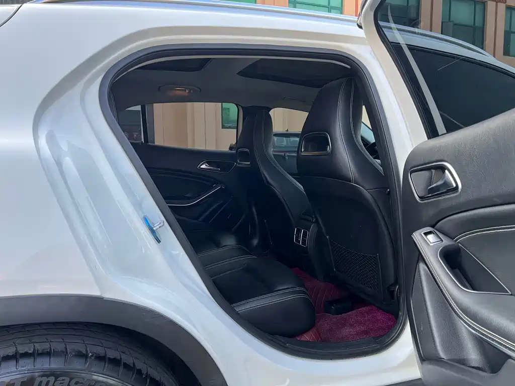 Mercedes-Benz GLA 2017 — фото 12