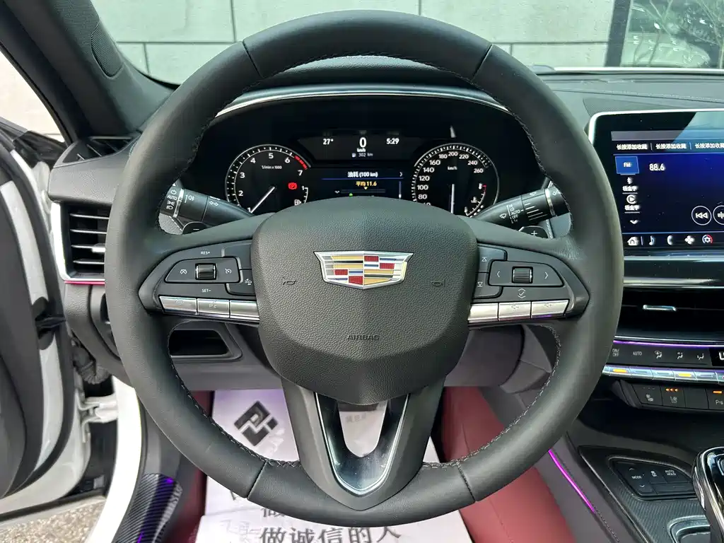 Cadillac CT5 2023 — фото 7
