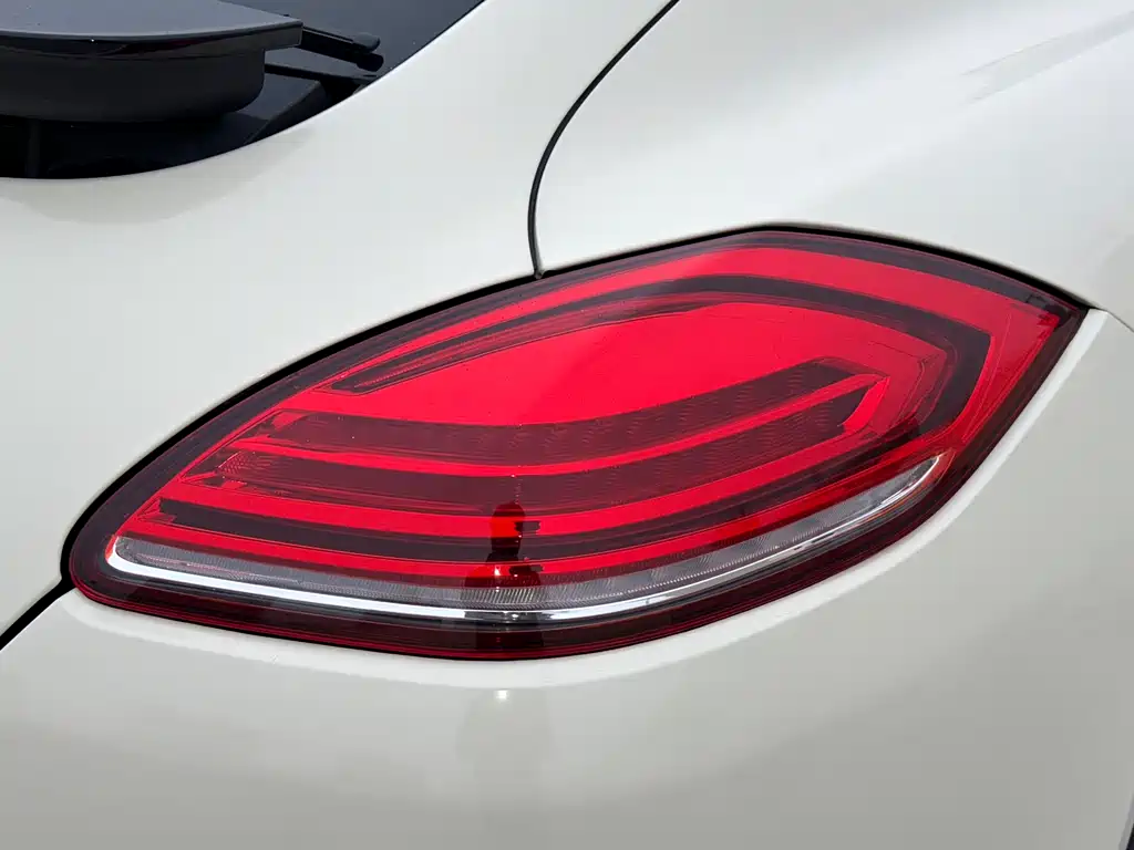 Porsche Panamera 2012 — фото 21