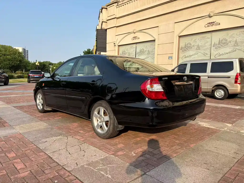 Toyota Camry 2004 — фото 13