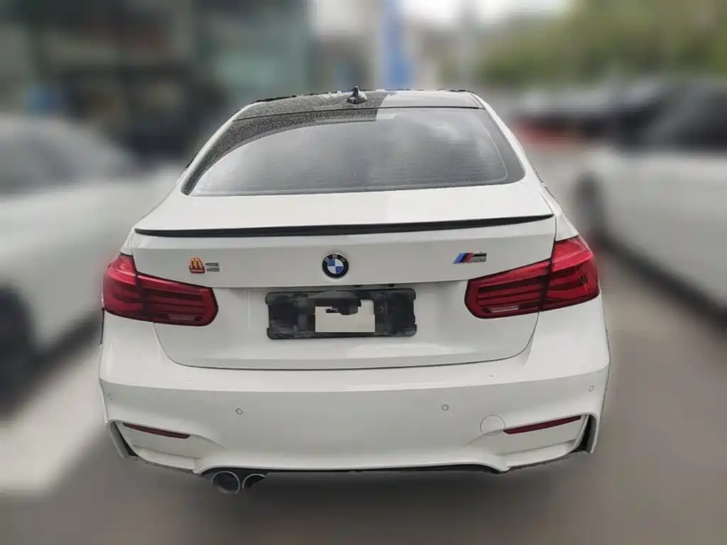 BMW 3 Series 2019 — фото 10