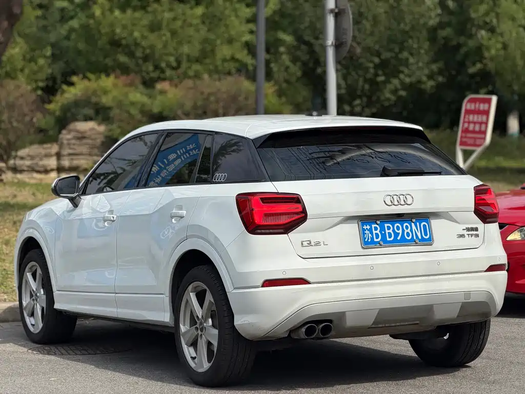 Audi Q2L 2019 — фото 4