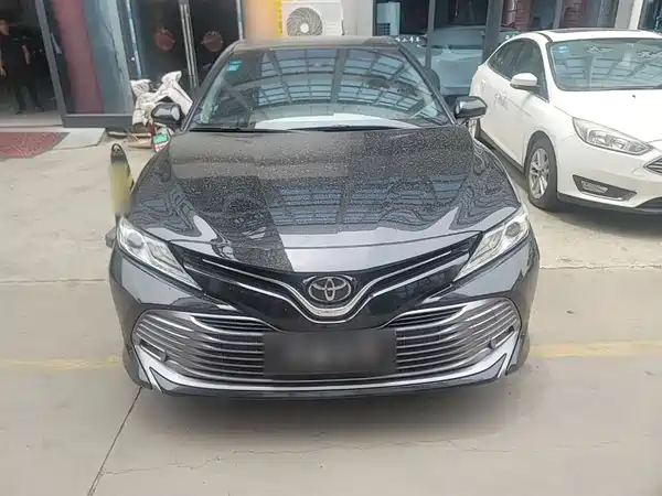 Toyota Camry 2019