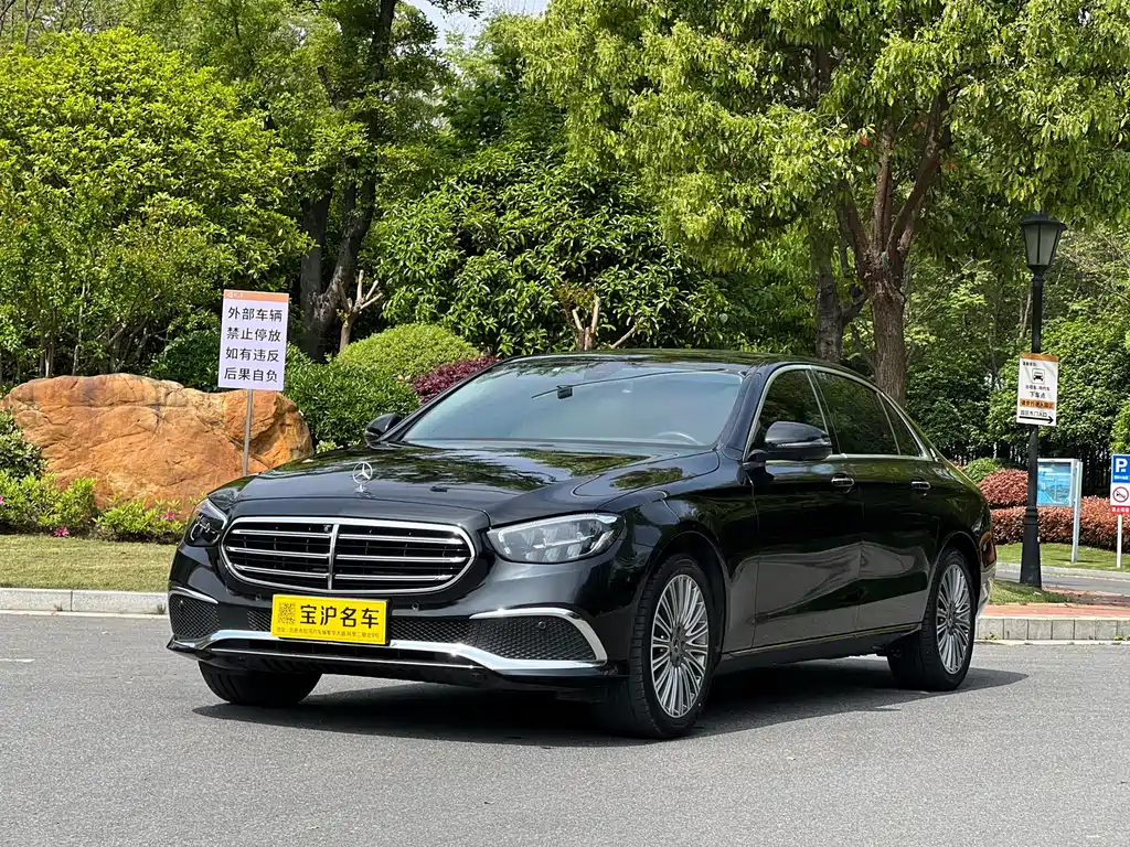 Mercedes-Benz E-Class 2023 — фото 14