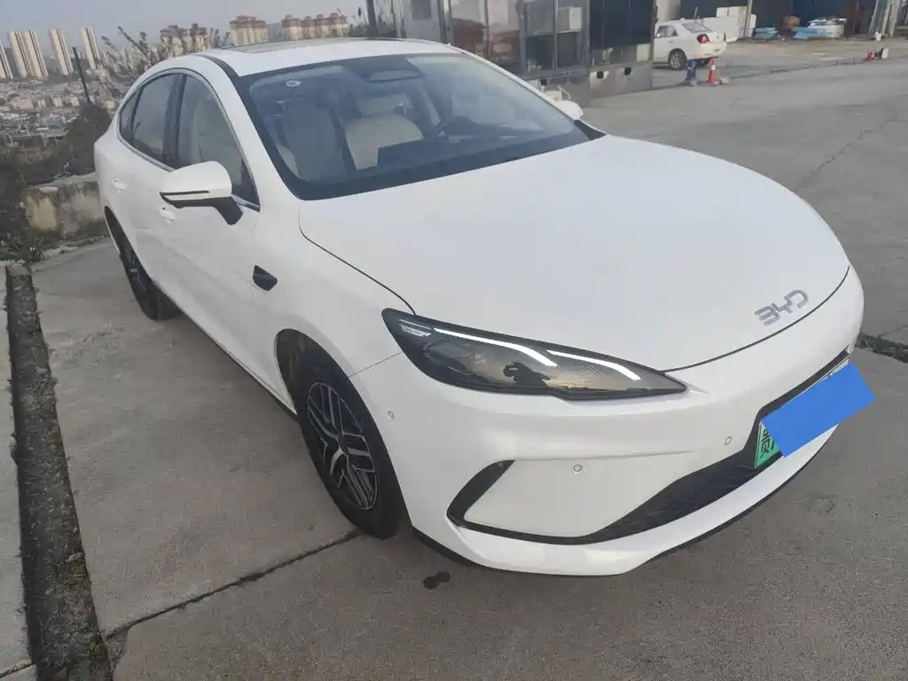 BYD Seal 05 DM-i 2025 — фото 3