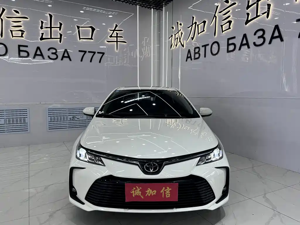 Toyota Corolla 2022 — фото 2