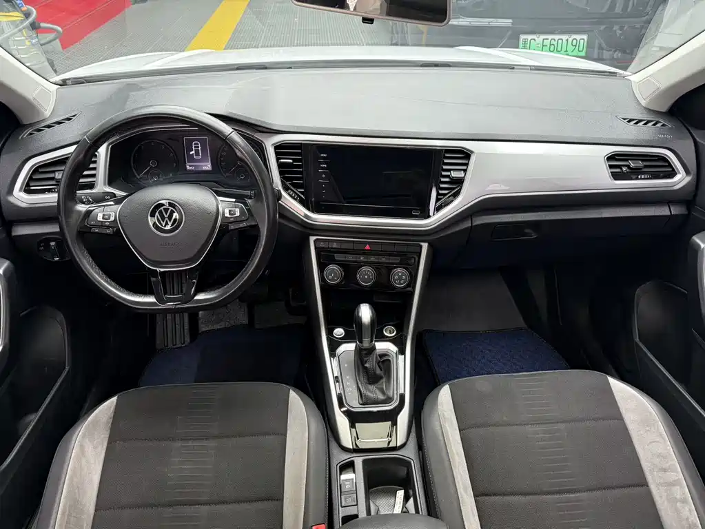 Volkswagen T-Roc 2022 — фото 13