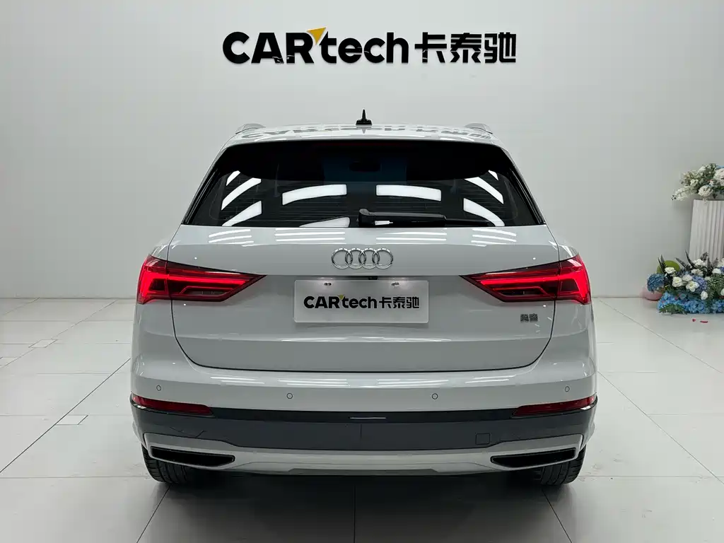 Audi Q3 2019 — фото 11