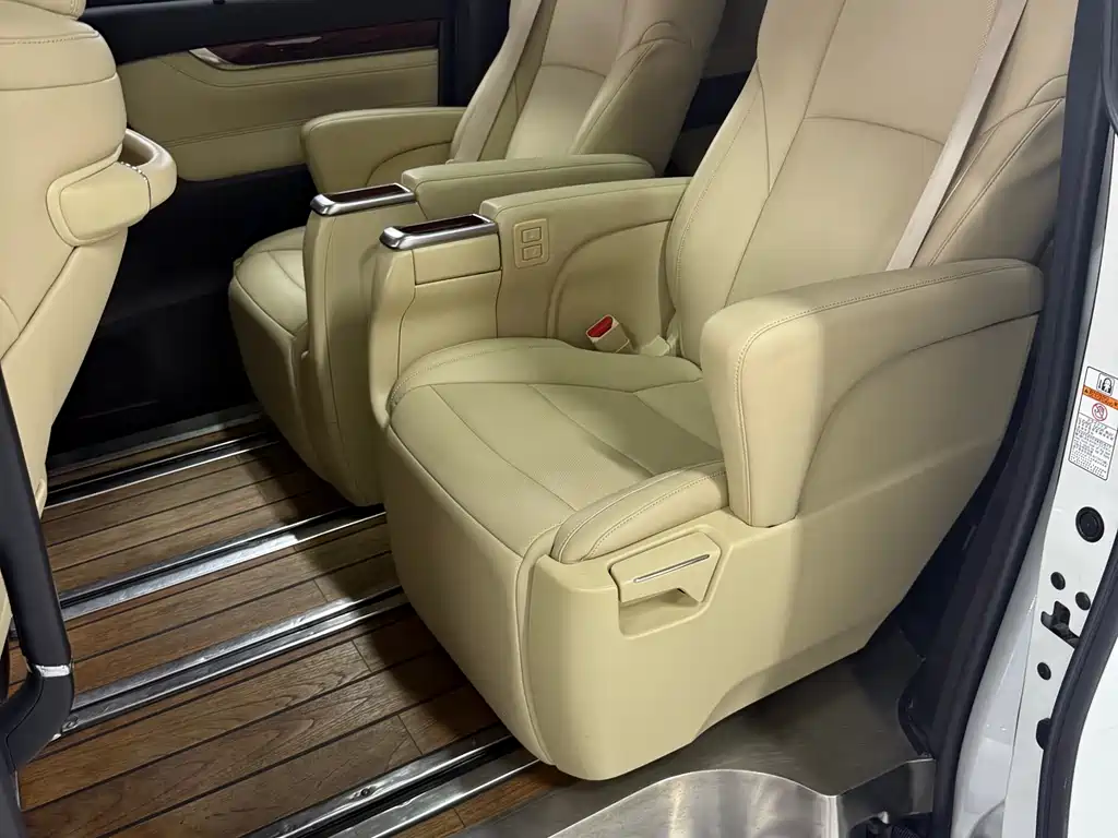 Toyota Alphard 2016 — фото 4