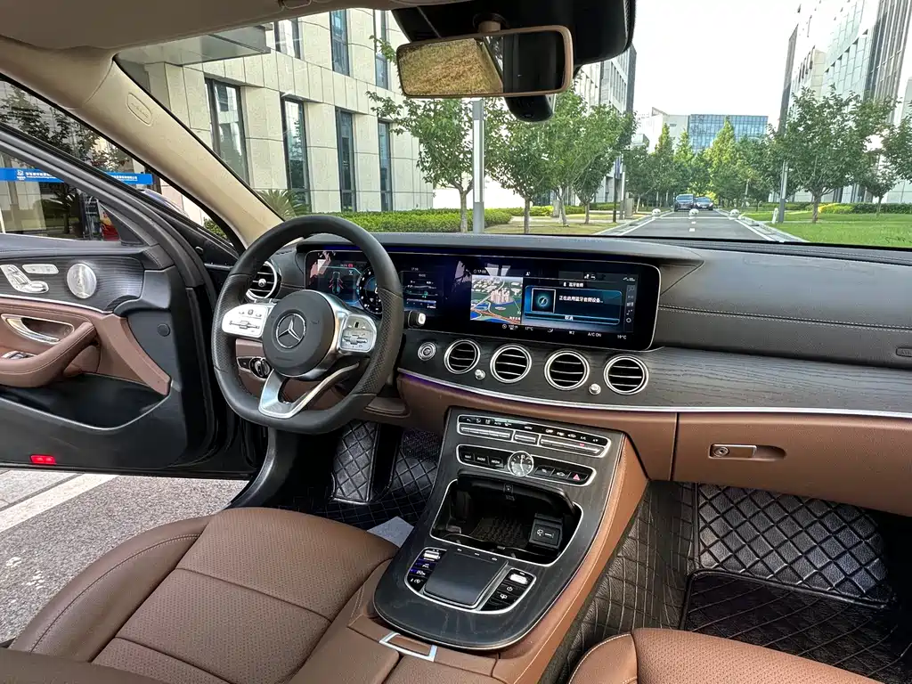 Mercedes-Benz E-Class 2020 — фото 14