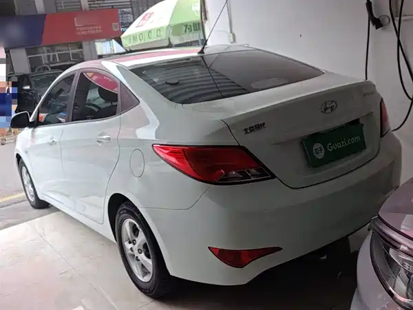 Hyundai Accent 2014
