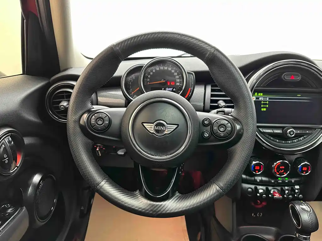 MINI MINI 2018