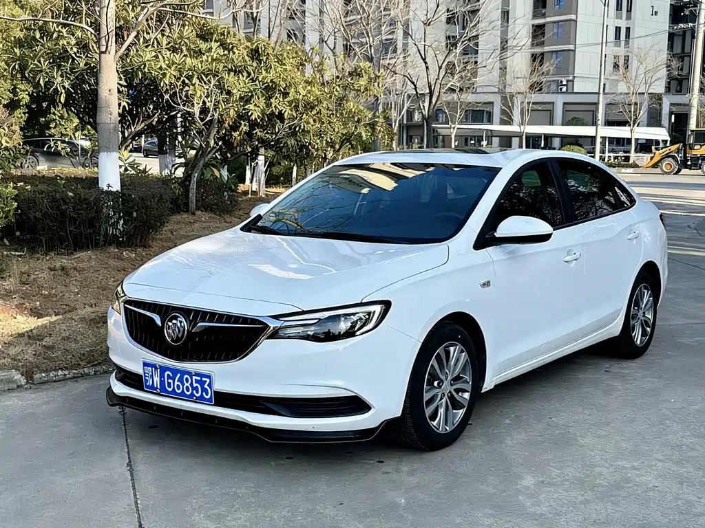 Buick Excelle 2023 — фото 1