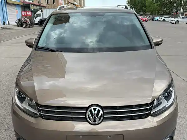 Volkswagen Touran 2015
