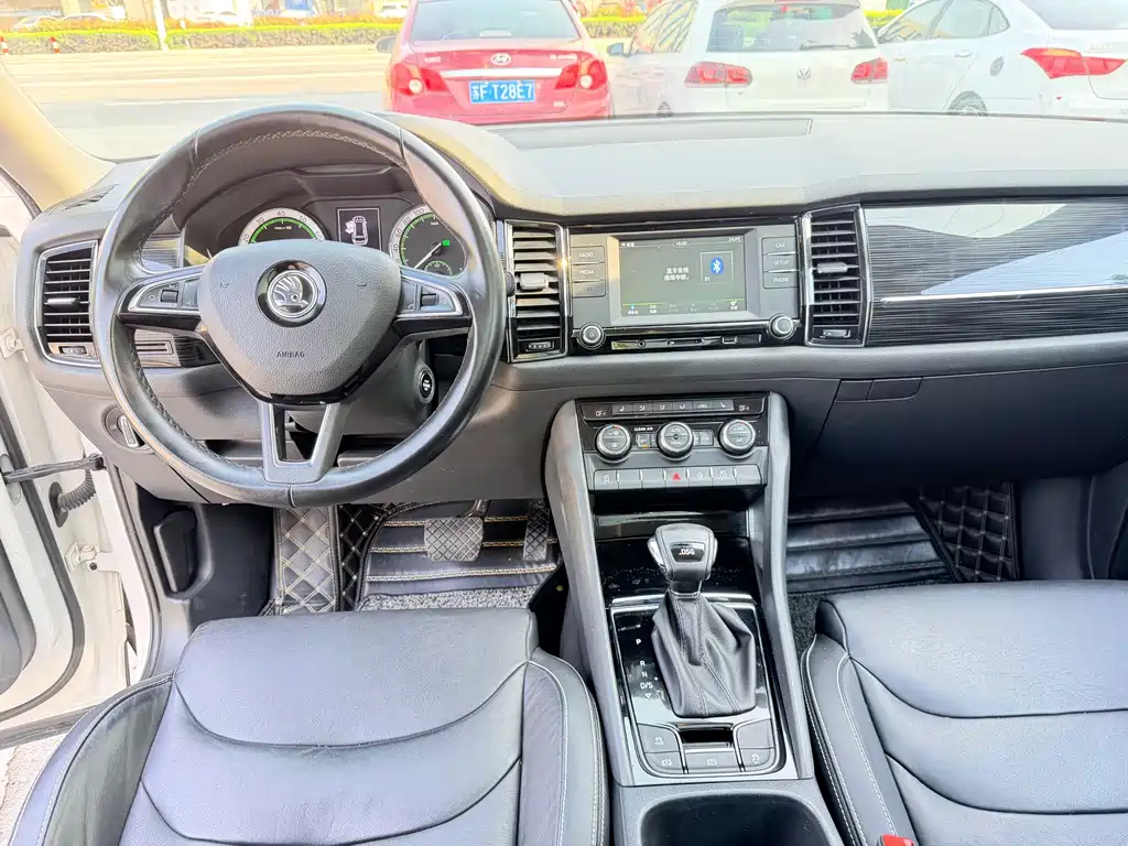 Skoda Kodiaq 2018 — фото 11