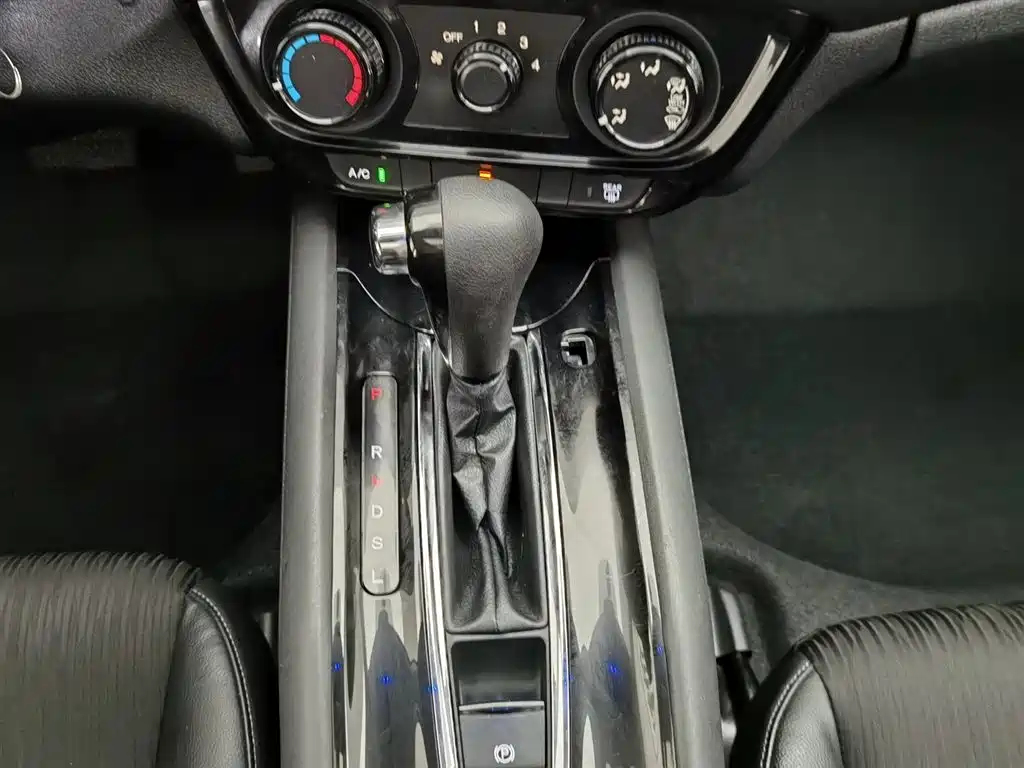 Honda Vezel 2020 — фото 13