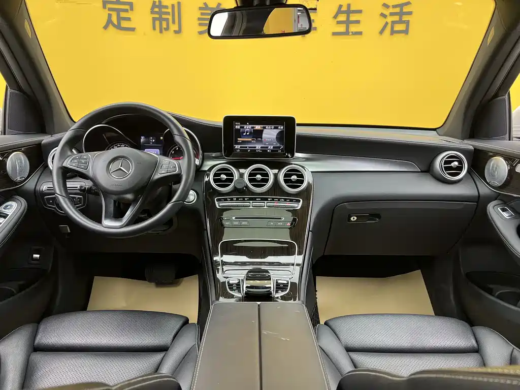 Mercedes-Benz GLC 2016 — фото 13