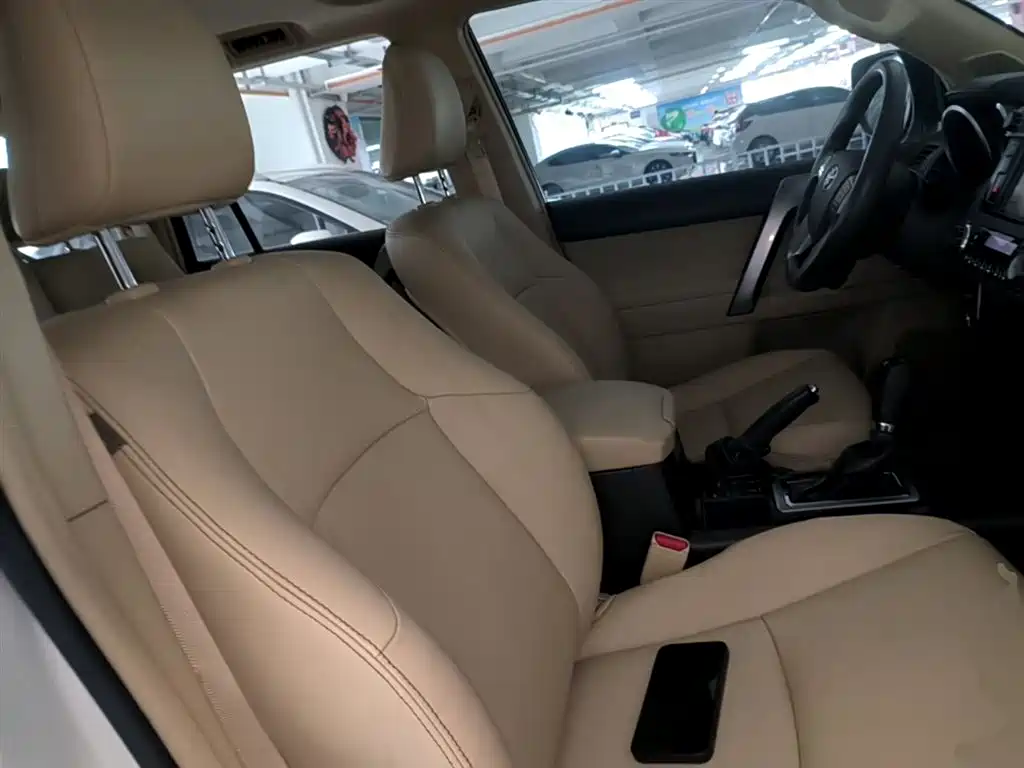 Toyota Prado 2015 — фото 25