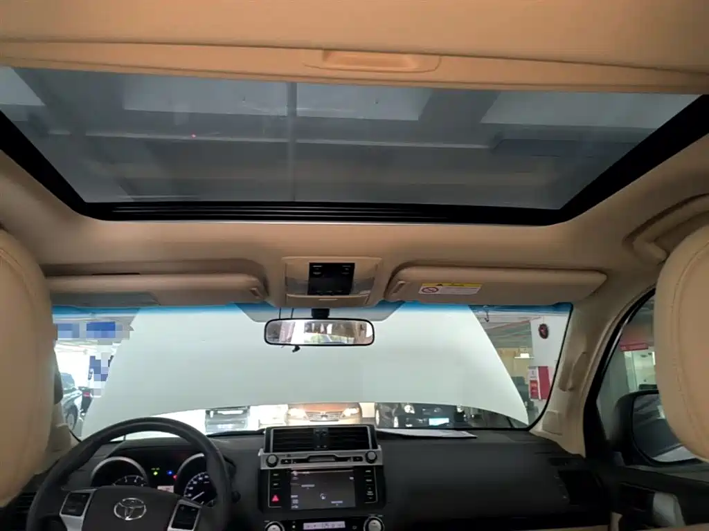 Toyota Prado 2015 — фото 18