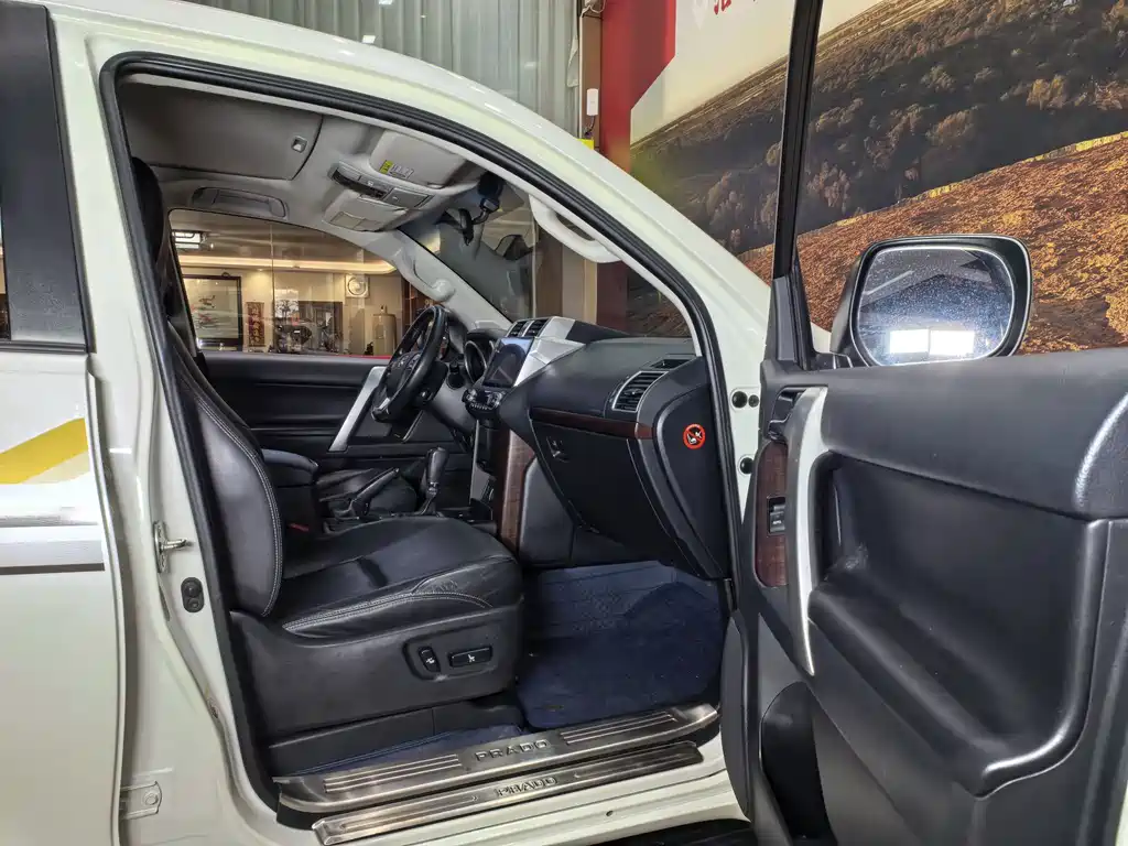 Toyota Prado 2017 — фото 16