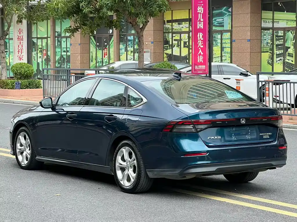 Honda Accord 2023 — фото 8