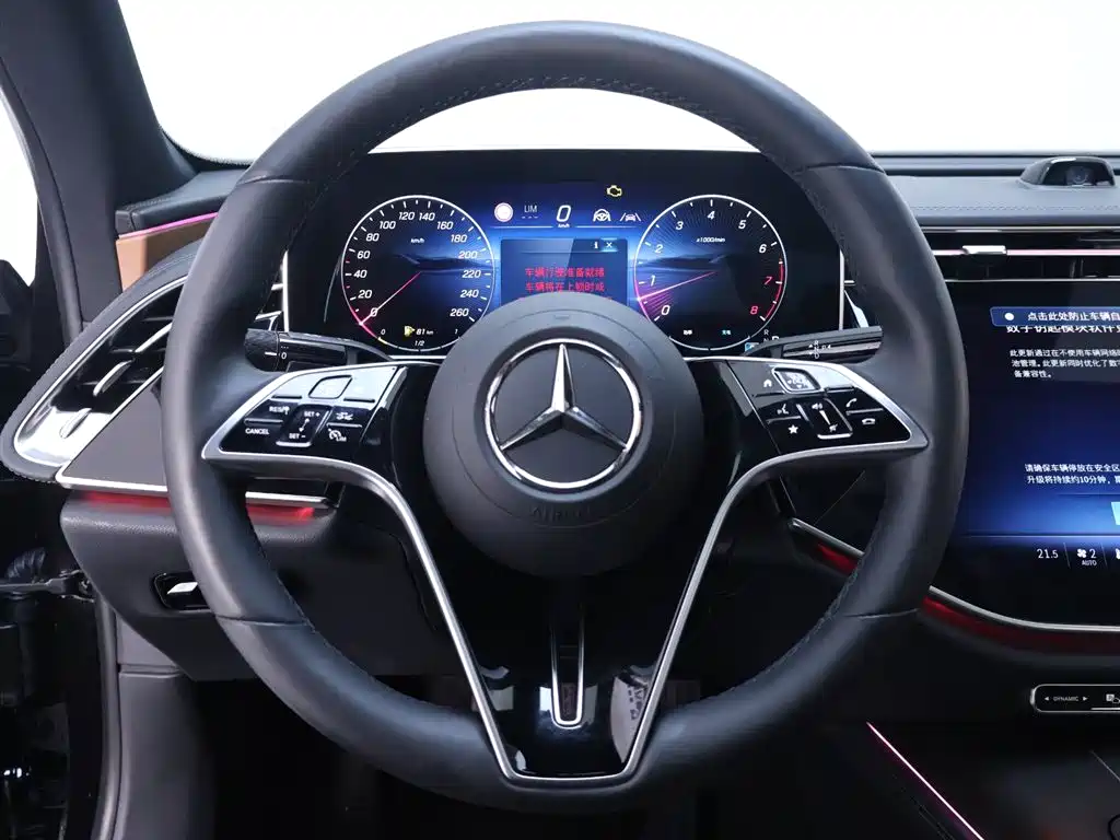 Mercedes-Benz E-Class 2024 — фото 16