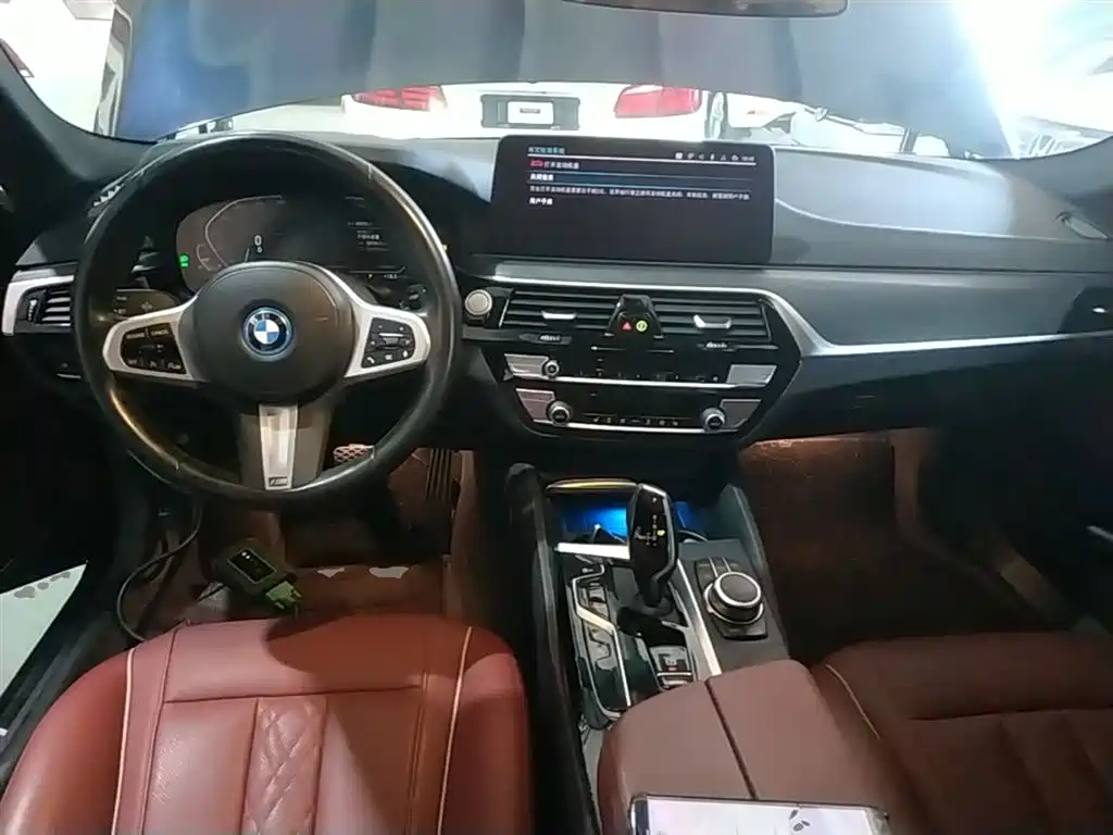 BMW 5 Series New Energy 2022 — фото 10