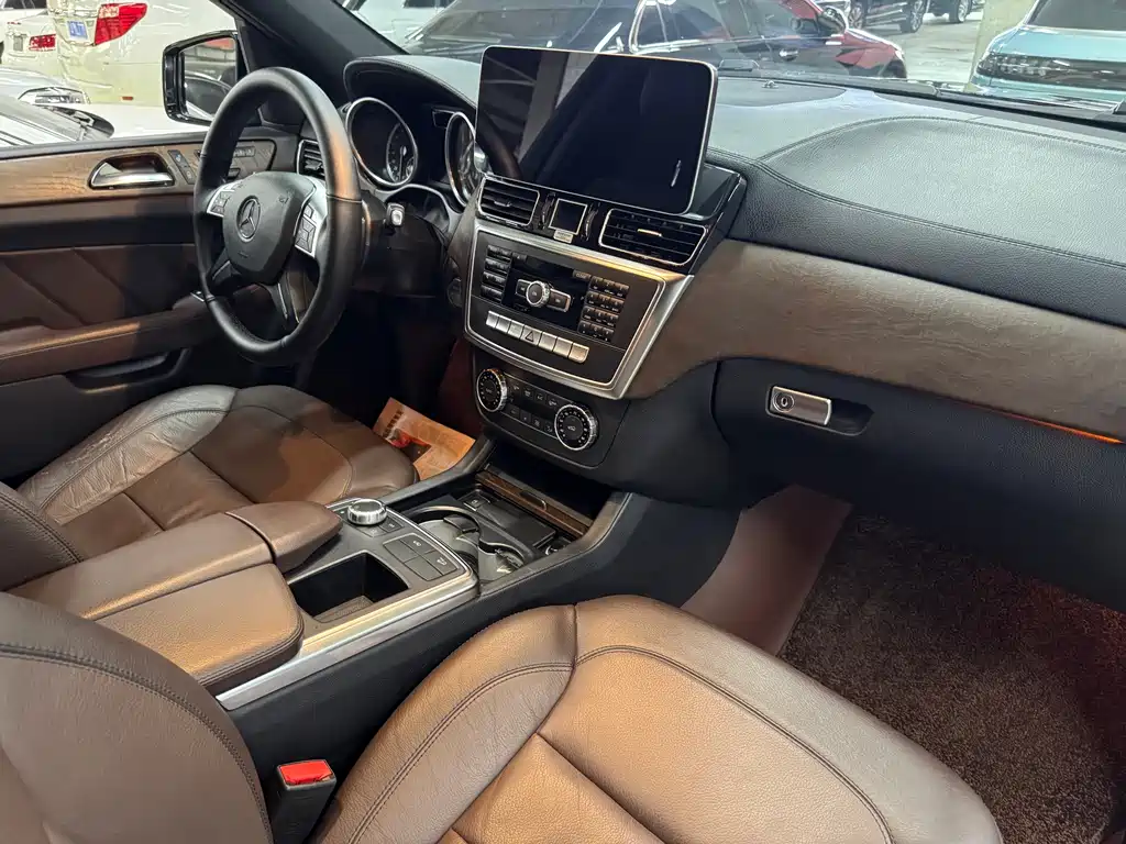 Mercedes-Benz GLS 2015 — фото 14