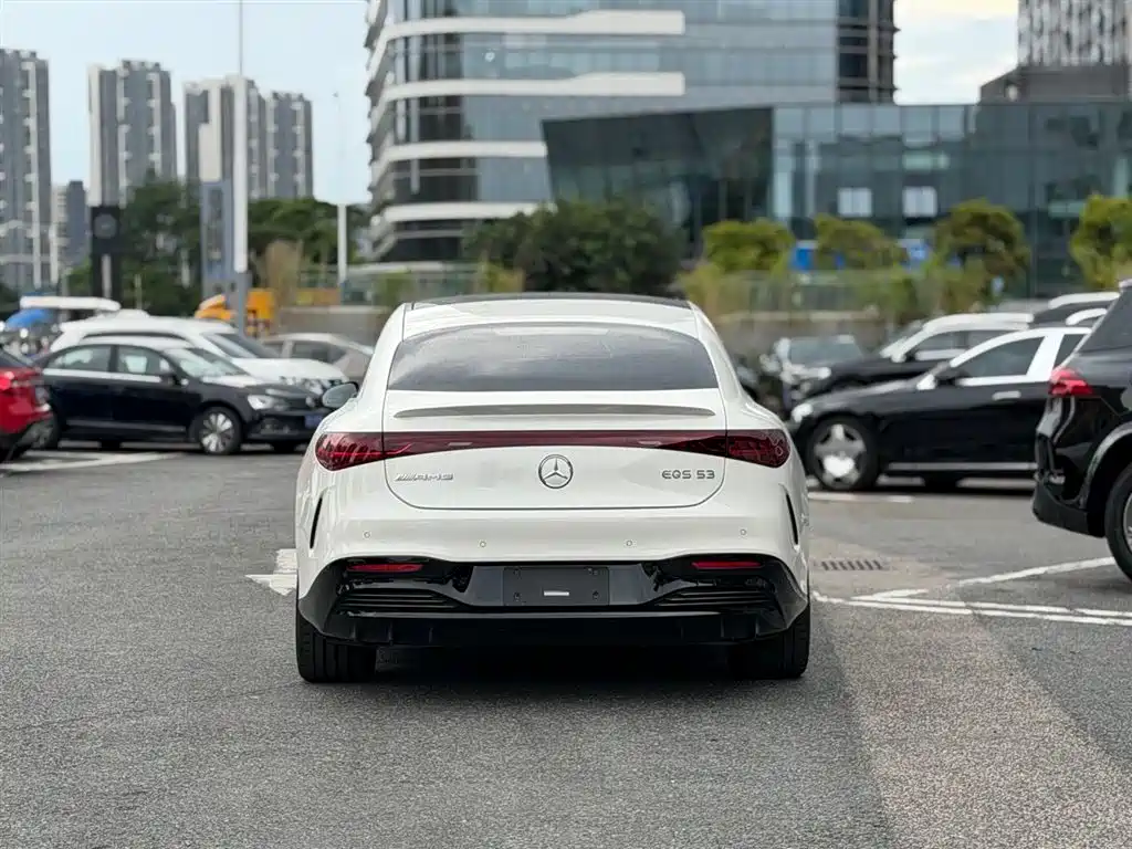 Mercedes-Benz EQS AMG 2025 — фото 5