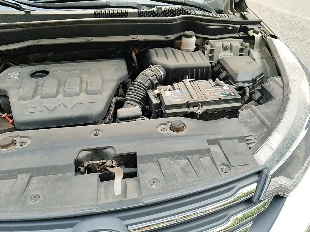 Dongfeng Fengshen AX7 2015 — фото 24
