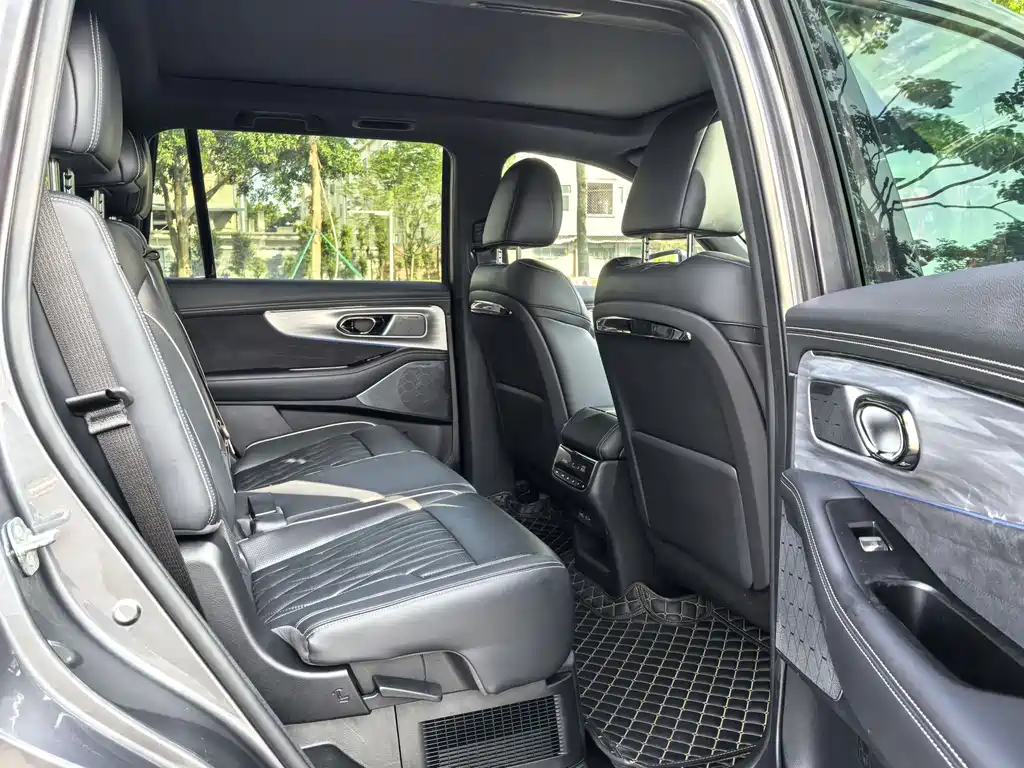 GAC Motor Trumpchi GS8 2022 — фото 12
