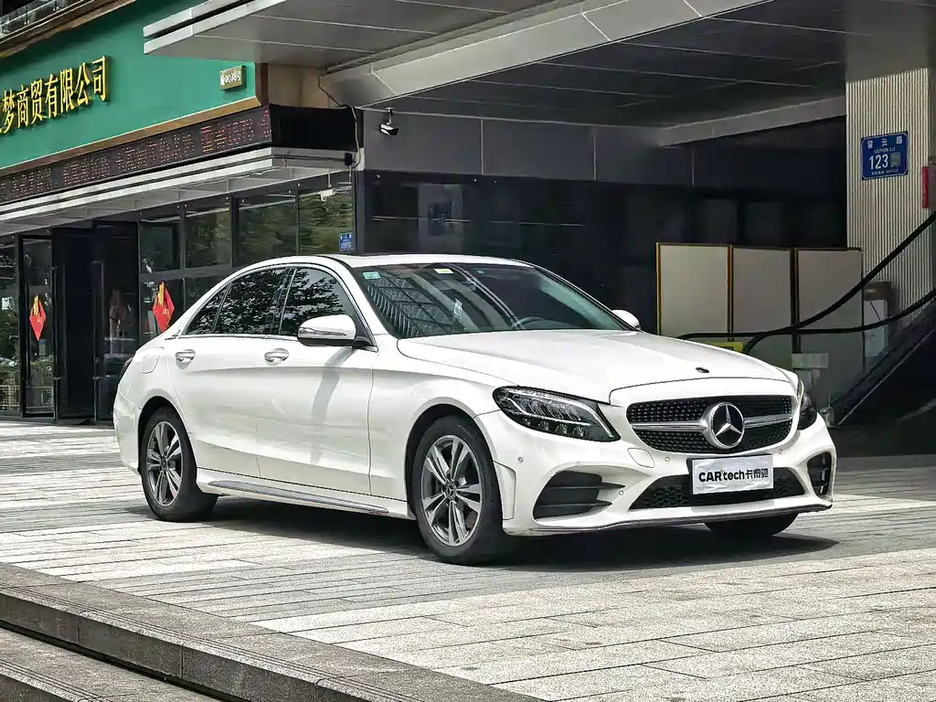Mercedes-Benz C-Class 2019 — фото 6