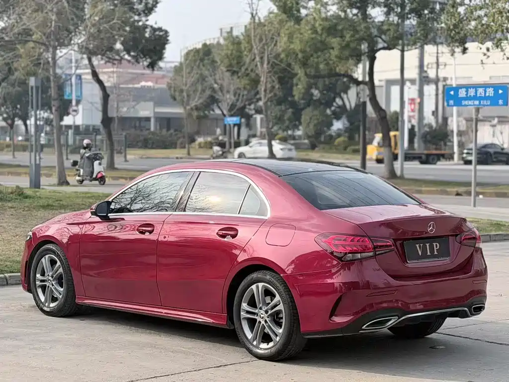 Mercedes-Benz A-Class 2022 — фото 9