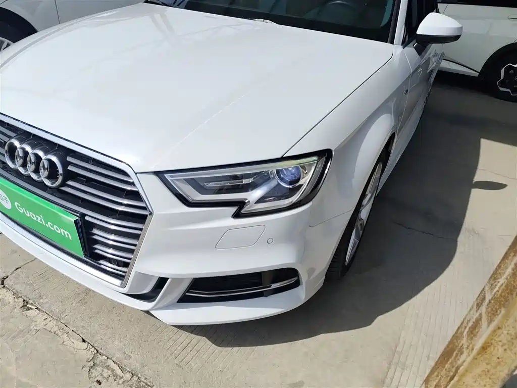 Audi A3 2018 — фото 18