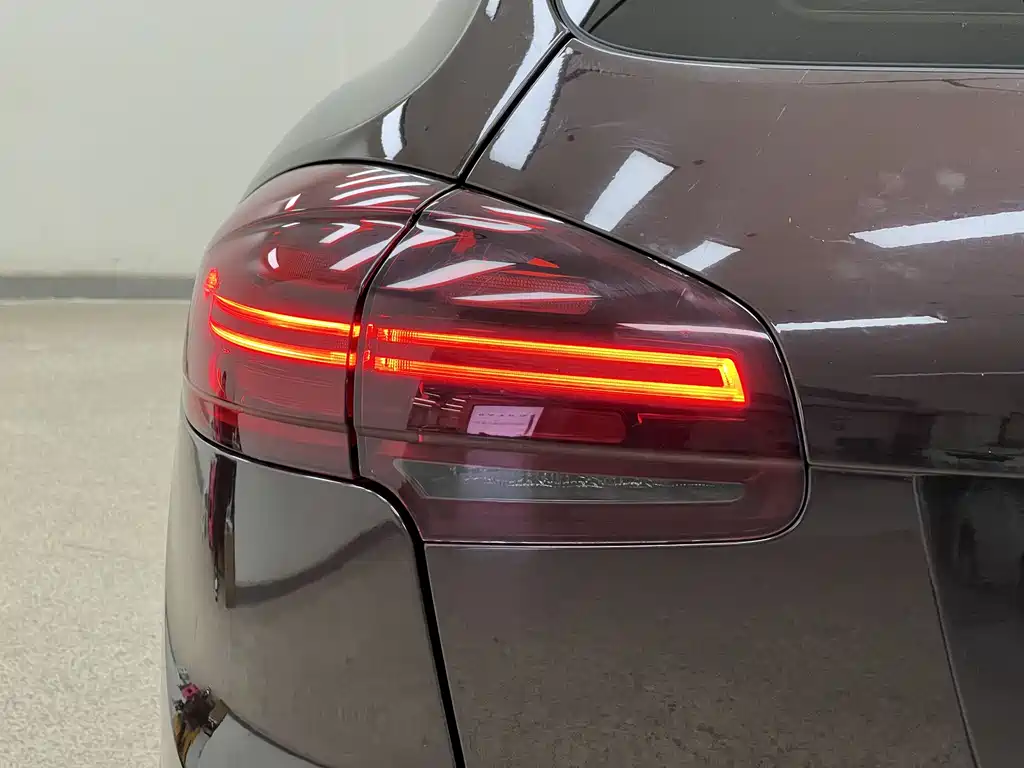 Porsche Cayenne 2016 — фото 11