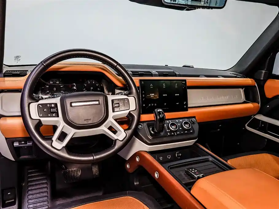 Land Rover Defender 2024 — фото 30