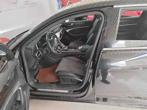 Audi A6L 2020