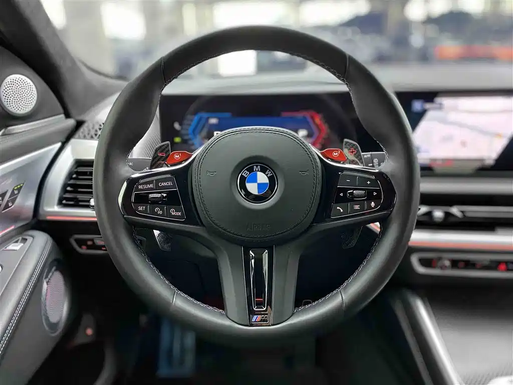 BMW XM 2023 — фото 15