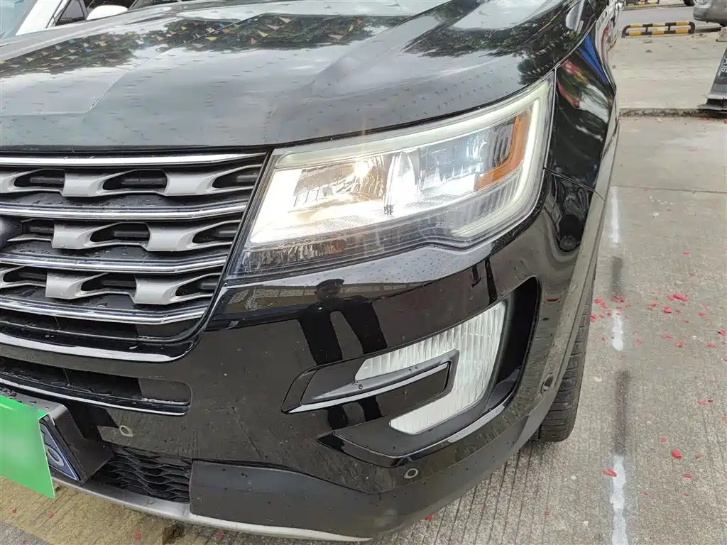 Ford Explorer 2018 — фото 15