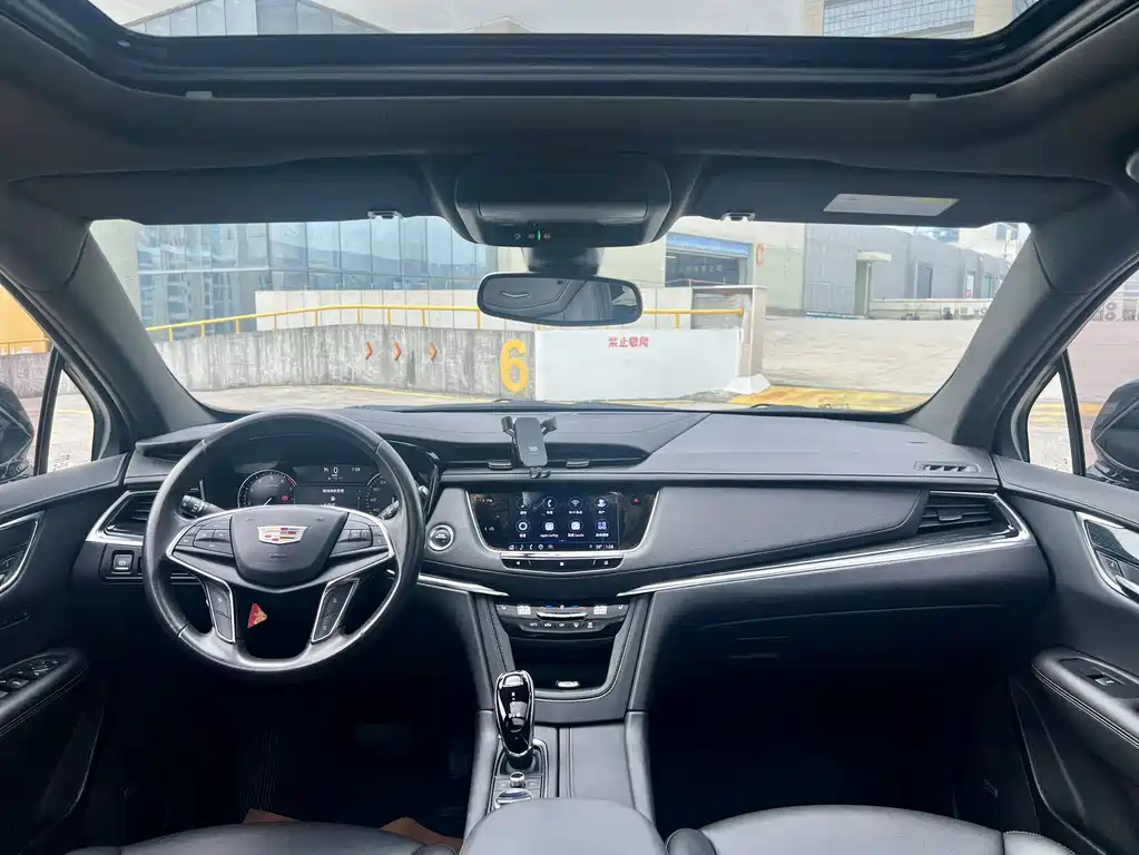 Cadillac XT5 2020 — фото 17