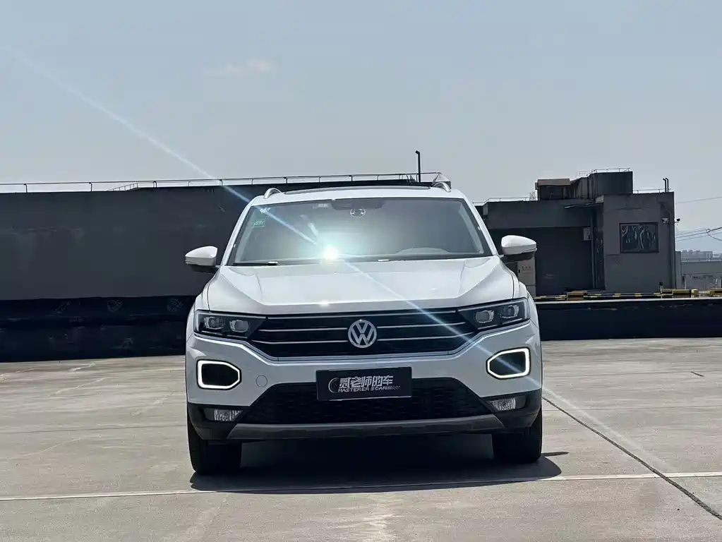 Volkswagen T-Roc 2019 — фото 2
